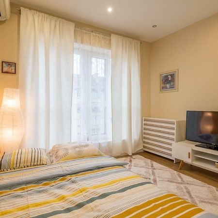 Modern 2 Bedroom Apartment Next To Vitosha Str. ソフィア エクステリア 写真