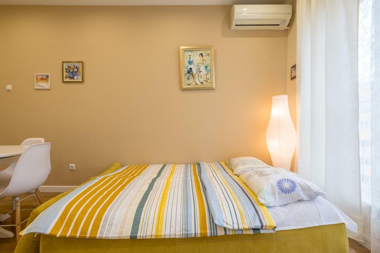 Modern 2 Bedroom Apartment Next To Vitosha Str. ソフィア エクステリア 写真