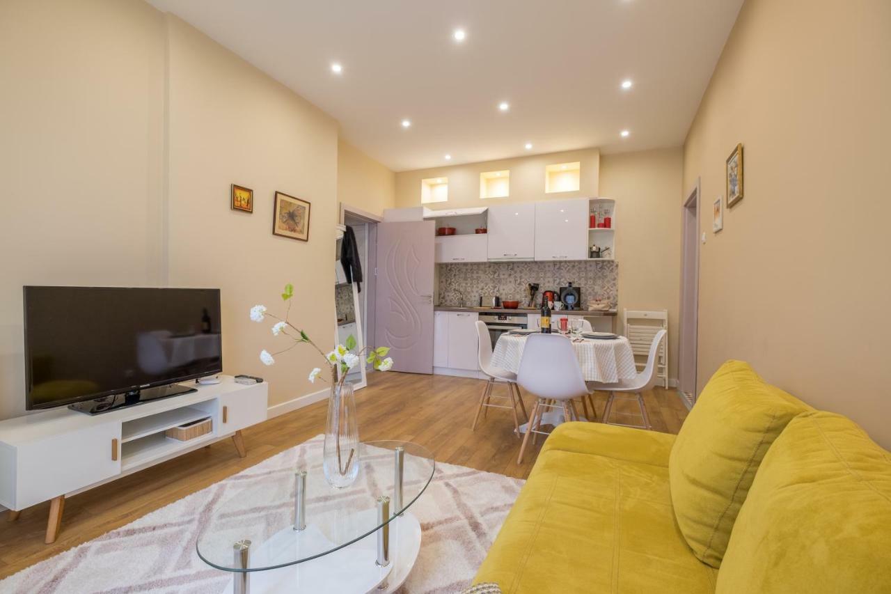 Modern 2 Bedroom Apartment Next To Vitosha Str. ソフィア エクステリア 写真