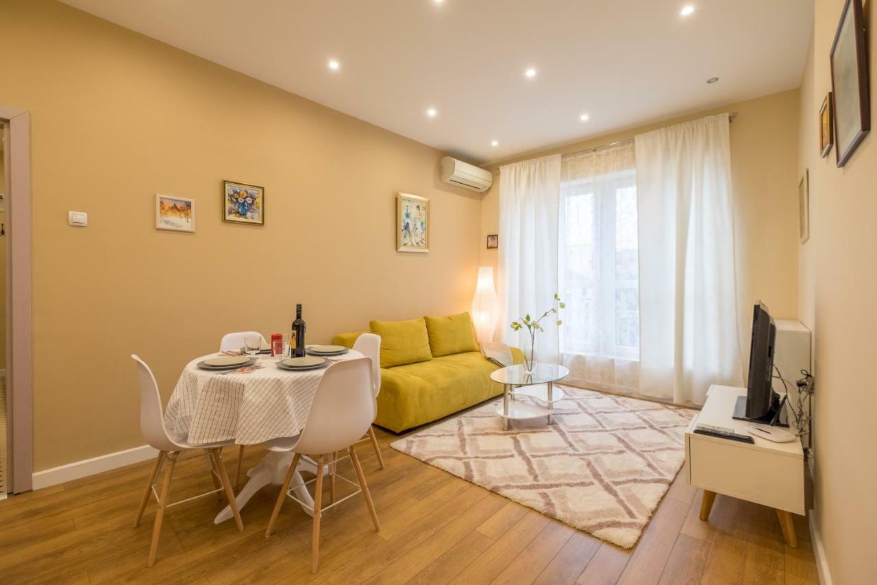 Modern 2 Bedroom Apartment Next To Vitosha Str. ソフィア エクステリア 写真