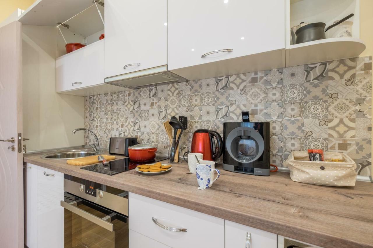 Modern 2 Bedroom Apartment Next To Vitosha Str. ソフィア エクステリア 写真