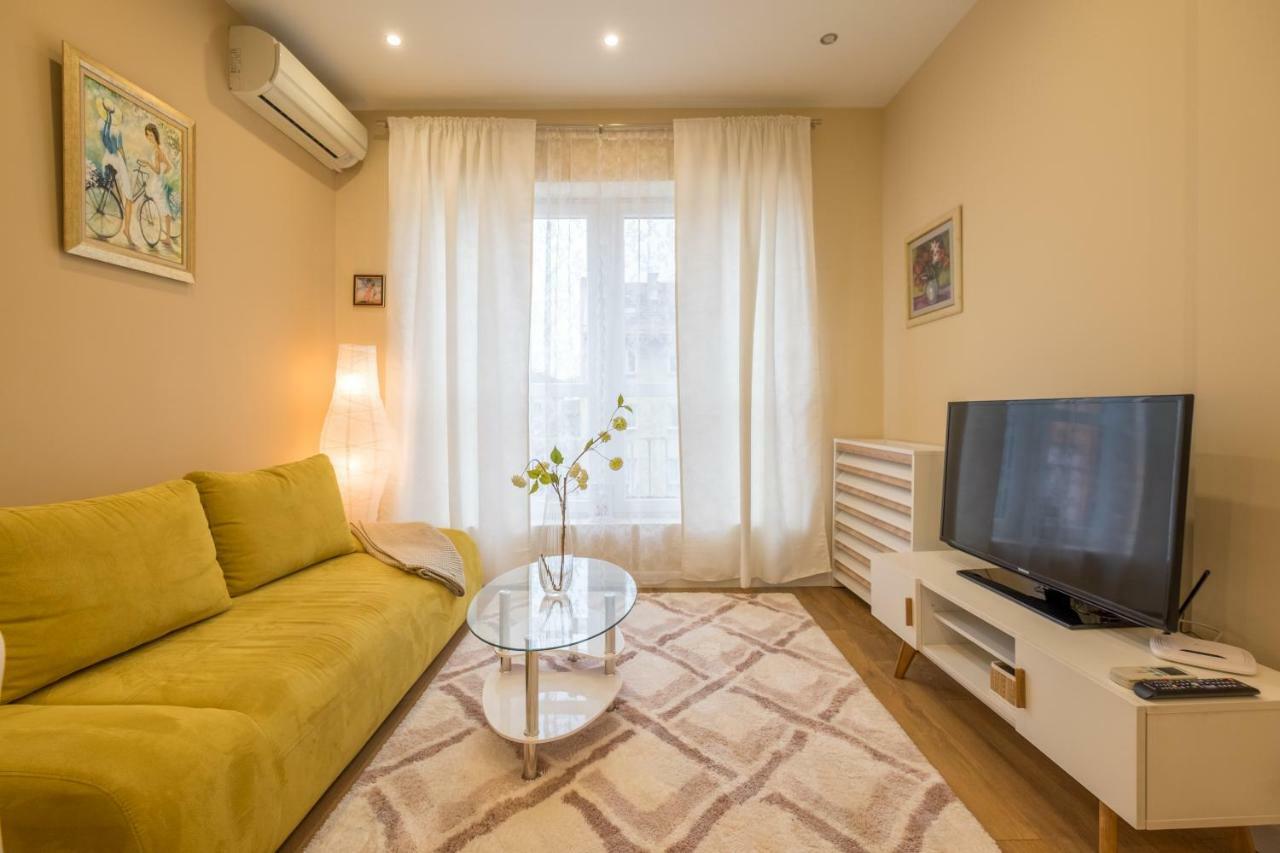 Modern 2 Bedroom Apartment Next To Vitosha Str. ソフィア エクステリア 写真