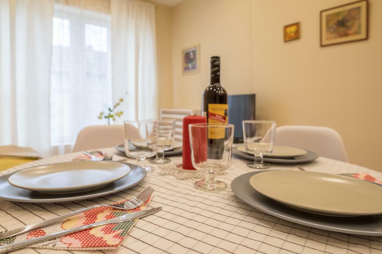 Modern 2 Bedroom Apartment Next To Vitosha Str. ソフィア エクステリア 写真