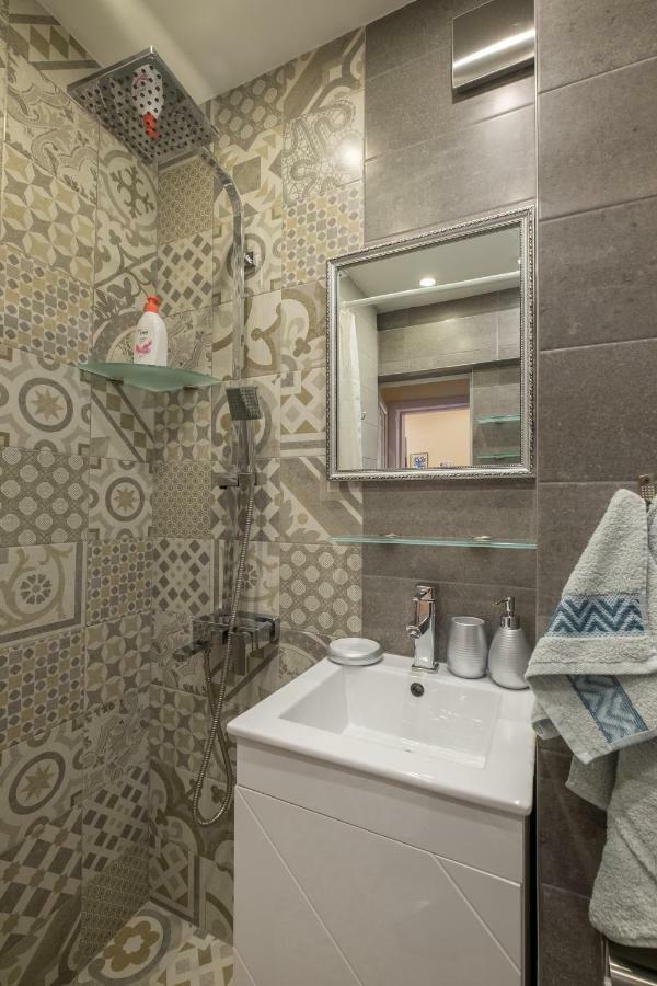 Modern 2 Bedroom Apartment Next To Vitosha Str. ソフィア エクステリア 写真